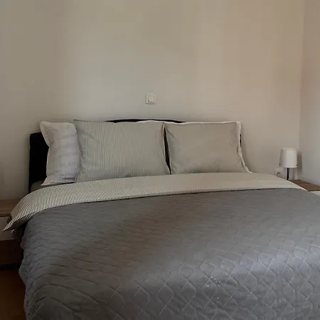 - 3 Appartement *